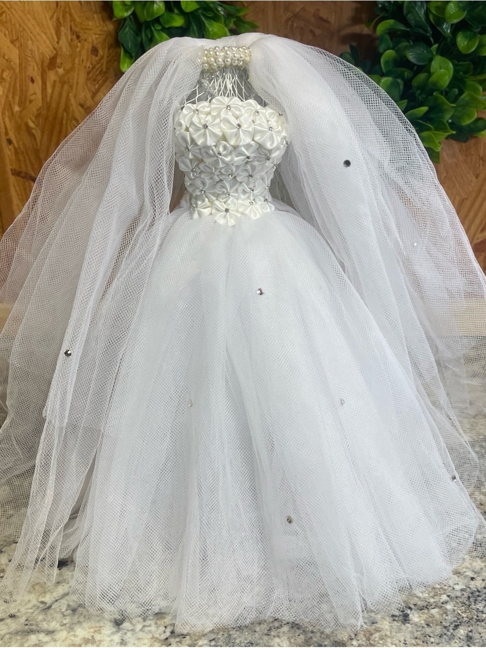 His & Hers White Wedding Gown & Veil on Wire Centerpiece Display Figure - Picture 5 of 9